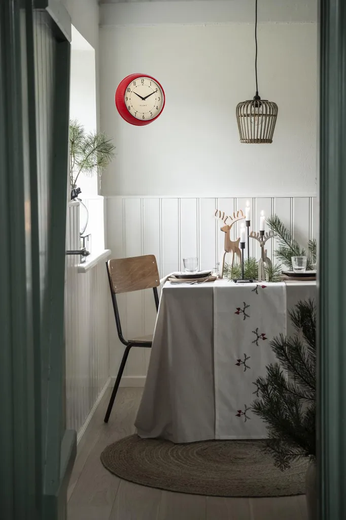 LS-LebenStil Nostalgische Metall Wanduhr Rot 23cm Vintage Küchenuhr Bürouhr Retro Look 5 LS-LebenStil Nostalgische Metall Wanduhr Rot 23cm Vintage Küchenuhr Bürouhr Retro Look – Bild 3