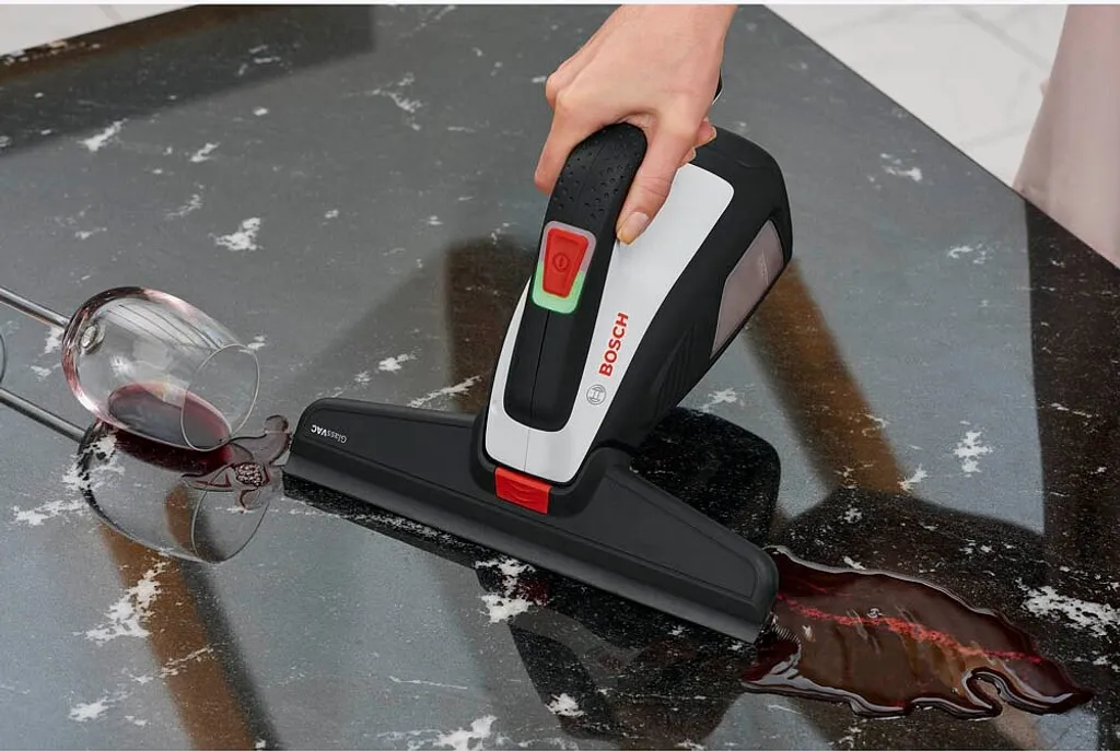 Bosch 3.6V Akku Fensterreiniger GlassVac Inkl. Zubehör 9 Bosch 3.6V Akku Fensterreiniger GlassVac Inkl. Zubehör – Bild 7