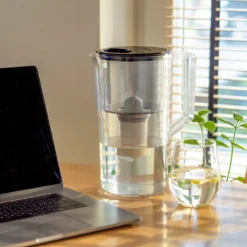 Wessper AquaClassic Basic Wasserfilter Krug 2.5L + 4x Kartusche / Wasserfilter - Farbe Schwarz 13 Wessper AquaClassic Basic Wasserfilter Krug 2.5L + 4x Kartusche / Wasserfilter - Farbe Schwarz -Haushaltswaren Store 0d4e6e0237fb34c33d2bfb81fb2cef08