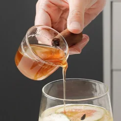 3 Stück Glas Messbecher Hitzebeständiger Holzgriff Glaswaage Tasse Milchtasse Glasmessbecher 50ml/100ml/150ml -Haushaltswaren Store 0e0b93f5734a157530d1f19fbfb9111e 1