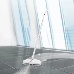 MAXXMEE Akku-Rotationsmopp - Rotierende Mikrofaserpads - Weiß Bodenwischer Akku Spray Mopp Spraymop Set Sprühwischer Tank Rotation Wischmopp -Haushaltswaren Store 1a5529faa2a29368fb33bbcd94d85740