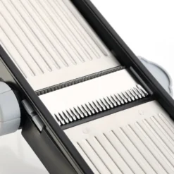 GSD Profi Mandoline Aus Edelstahl Mit Schwarzem Rahmen -Haushaltswaren Store 26d5acf983911906ed78afcc029b5fb0