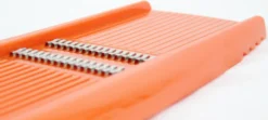 Rohkost- Und Gemüsereibe Orange -Haushaltswaren Store 2842c7238d2254403ba21d2e4e14ad43