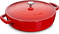 STAUB Schmorpfanne Chistera 28 Cm Kirschrot -Haushaltswaren Store 2d7b1e96f2a020668fe27a38c6017f23