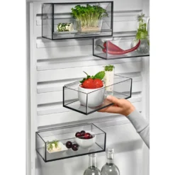 AEG RCB736D5MB Freistehende Kühl-Gefrierkombination / 2010 Mm/Gefrierteil Unten/360 L//CustomFlex - Flexibles Türablagesystem/ NoFrost/Farbe: Black Stainless Steel, Seiten Dunklegrau -Haushaltswaren Store 37d88736a3da2796573501dc4bc0780e