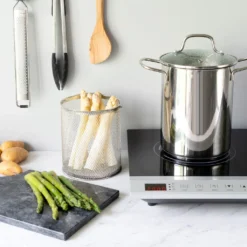 Navaris Spargeltopf Kochtopf Nudeltopf 3,9l - Topf Zum Kochen Von Spargel Oder Spaghetti - Aus Edelstahl Mit Siebeinsatz - BPA-frei Spülmaschinenfest -Haushaltswaren Store 39ba2a54e19594efaade07a81c2cd78f