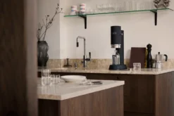 AARKE Wassersprudler Carbonator Pro Mattte Black Schwarz Glasflasche Edelstahl -Haushaltswaren Store 465405ba47b284b09e9dedec36cdf010