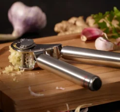 Rösle Knoblauchpresse Mit Abstreifer Edelstahl -Haushaltswaren Store 4c2dabed81a33927c7dbd5556e06d02b