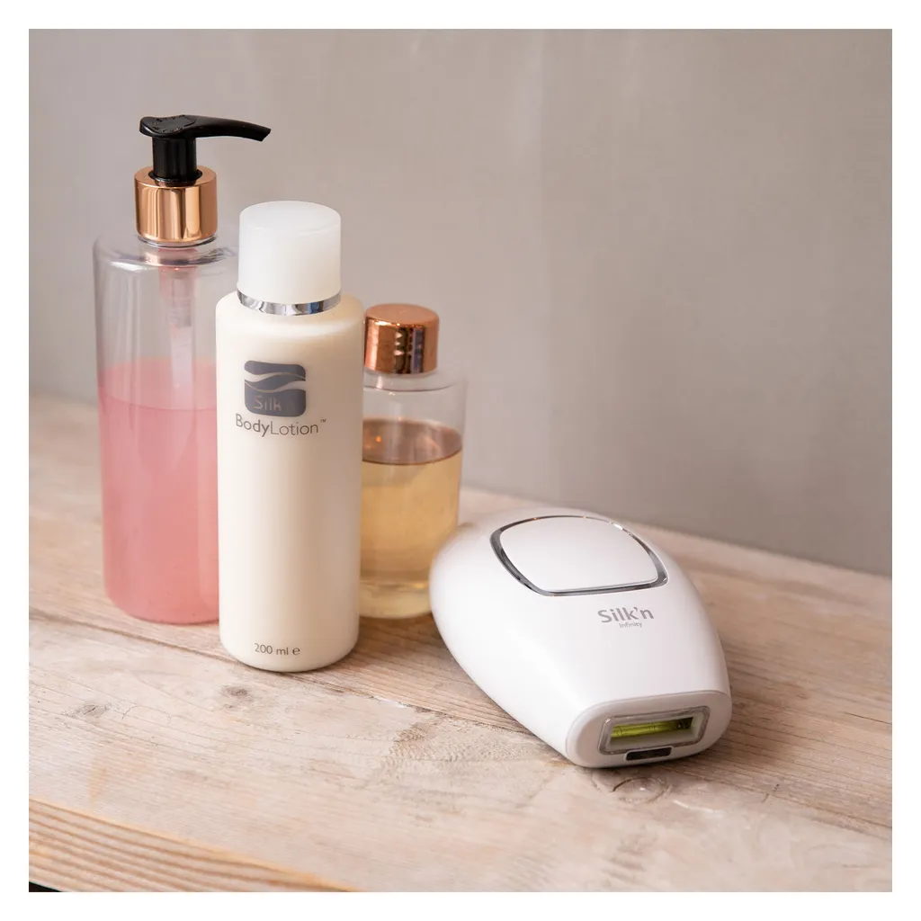 Silk'n INF1PE3C2001 Infinity VELVET 400K IPL, Farbe:Weiß 4 Silk'n INF1PE3C2001 Infinity VELVET 400K IPL, Farbe:Weiß – Bild 2