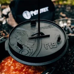 Petromax Feuertopf Dutch Oven Set Pflegepaste Deckelheber FT6 Planer Boden -Haushaltswaren Store 71cb3f0fd6f6cbe76054a869b1e731f3