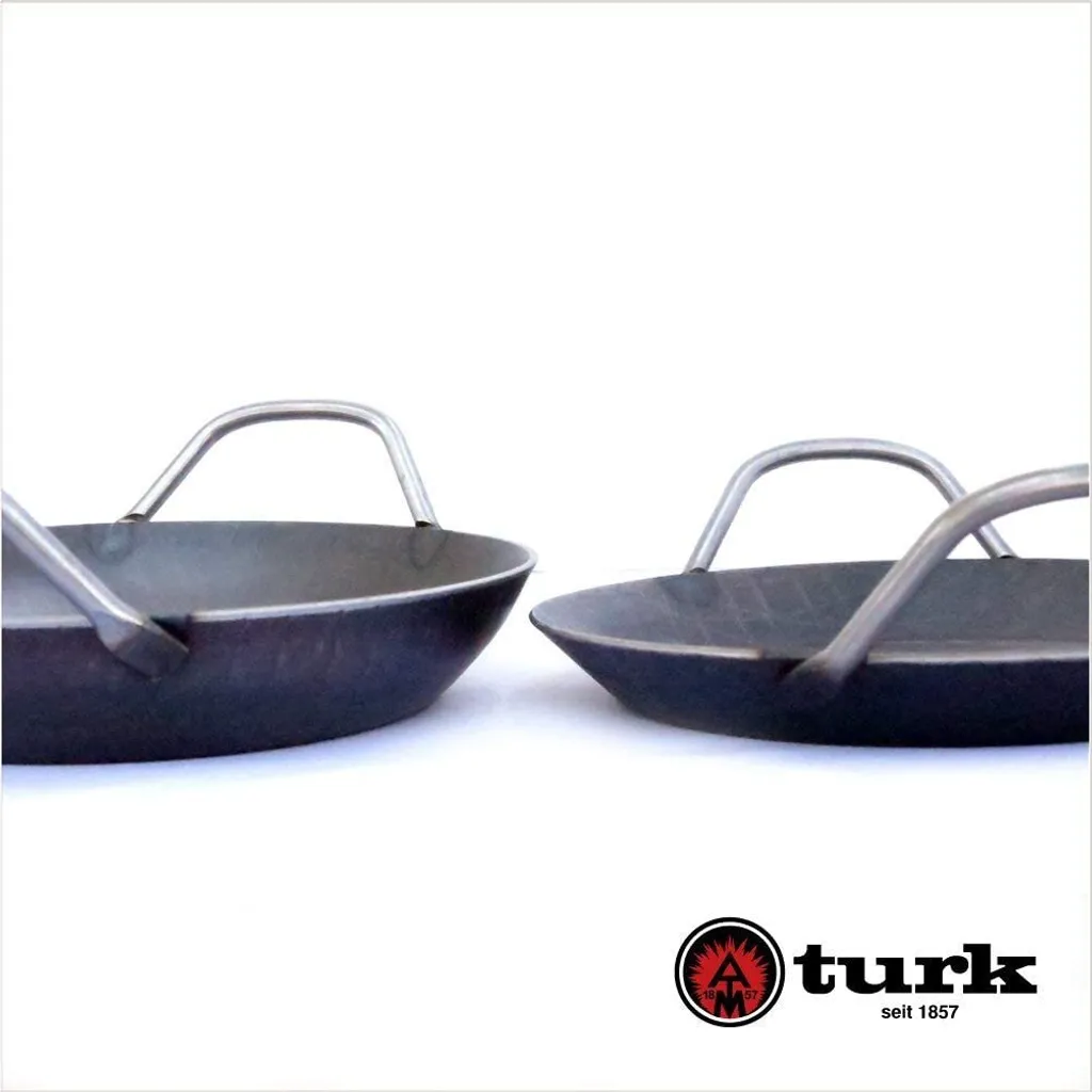 Turk 65930 Servierpfanne Aus Schmiedeeisen, 28 Cm, 2 Griffe, Grau (1 Stück) 9 Turk 65930 Servierpfanne Aus Schmiedeeisen, 28 Cm, 2 Griffe, Grau (1 Stück) – Bild 7