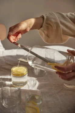 AARKE Karaffe Mit Rührlöffel Nesting Carafe Und Mixing Spoon Kristallglas 1,1L -Haushaltswaren Store 807ed4991ec199e7134d20aaeadf76af