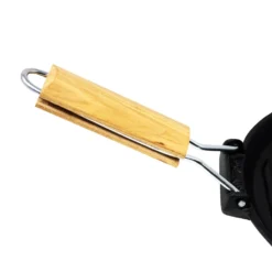 Klarstein Retinta Grill- Und Steakpfanne , Gusseisen , Für Alle Herdarten Sowie Grills Und Lagerfeuer , Outdoor-Kochen , Voreingebrannt , Ablaufrinne , Mit Klappbarem Holzgriff , Geriffelte Bratfläche , Rund , Maße: 38 X 2 X 22 Cm (BxHxT) , Schwarz -Haushaltswaren Store 9faa8cd69ef464c81a875b184900a3c6