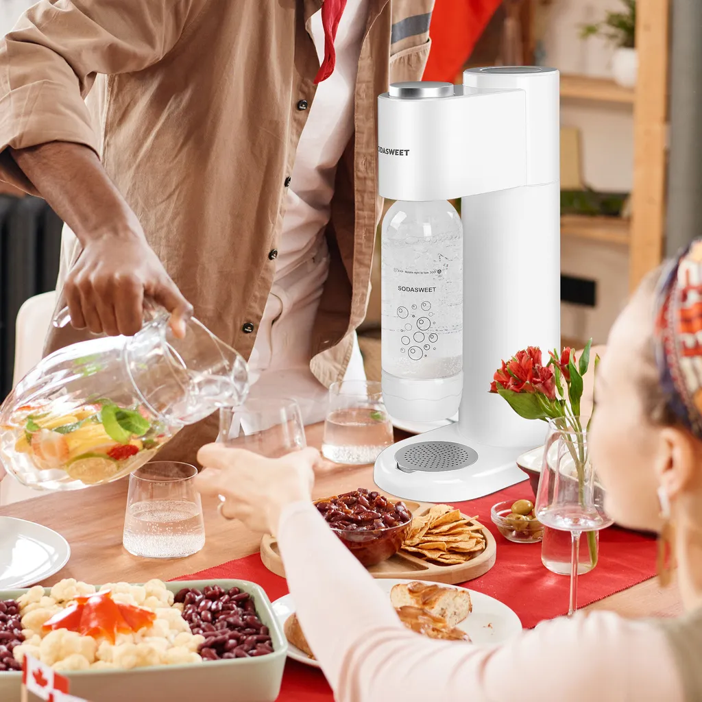 SODASWEET Wassersprudler-Set, Sodawasser Maschine Soda Maker Mit 1x CO2 Zylinder(425g Kohlensäure Für 60L Wasser), 1x 1L PET-Flasche, Ideal Für Zuhause, Bar, Restaurant Usw. 8 SODASWEET Wassersprudler-Set, Sodawasser Maschine Soda Maker Mit 1x CO2 Zylinder(425g Kohlensäure Für 60L Wasser), 1x 1L PET-Flasche, Ideal Für Zuhause, Bar, Restaurant Usw. – Bild 6