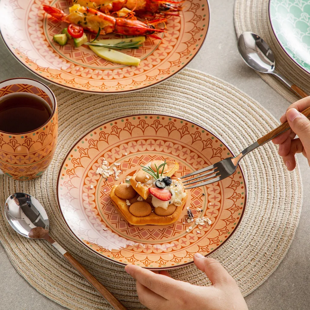 Vancasso Tafelservice Porzellan, Tulip Elegantes Geschirrset, 48 Teilig Kombiservice Mit Speiseteller, Dessertteller, Müslischalen Und Kaffeebecher Für 12 Personen 6 Vancasso Tafelservice Porzellan, Tulip Elegantes Geschirrset, 48 Teilig Kombiservice Mit Speiseteller, Dessertteller, Müslischalen Und Kaffeebecher Für 12 Personen – Bild 4