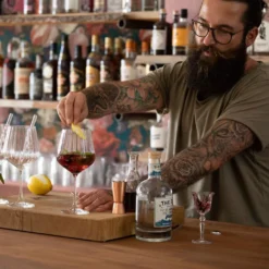 Nachtmann Gin&Tonic + 4 Glastrinkhalme 7574/8tlg. Tastes Good 103143 -Haushaltswaren Store b46b9d0c61c9f8bb73dd12e7fc595fb2