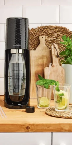 Sodastream Wassersprudler EASY Incl. PET-Flasche 1 L Und 1 Co²-Kohlensäurezylinder, Schwarz -Haushaltswaren Store b484de521b56bbd874e1f16ccb4ffe21
