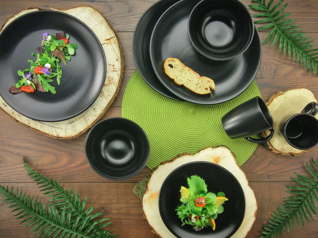 CreaTable 25833 Kombiservice Black Matt Für 4 Personen, Steinzeug, Schwarz (1 Set, 16-teilig) 6 CreaTable 25833 Kombiservice Black Matt Für 4 Personen, Steinzeug, Schwarz (1 Set, 16-teilig) – Bild 4