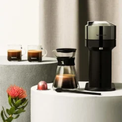 Nespresso Vertuo Kaffeekapselmaschine XN910C + VERTUO Carafe Set Pour-Over (610 Ml) 12 Nespresso Vertuo Kaffeekapselmaschine XN910C + VERTUO Carafe Set Pour-Over (610 Ml) -Haushaltswaren Store bc0d01cfecd34f03d27f0a483406c945