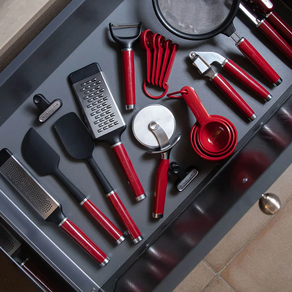 KitchenAid Knoblauchpresse Core Rot 5 KitchenAid Knoblauchpresse Core Rot – Bild 3