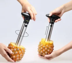 Deiss PRO Ananasschneider - 2 In 1 Edelstahl Ananasschneider & Schäler - Macht Die Perfekten Ananas Ringe Ohne Eine Sauerei - Spülmaschinenfest 13 Deiss PRO Ananasschneider - 2 In 1 Edelstahl Ananasschneider & Schäler - Macht Die Perfekten Ananas Ringe Ohne Eine Sauerei - Spülmaschinenfest -Haushaltswaren Store c2274a20acccc2df7ea186f716bbb08b