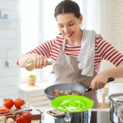 2x Oramics Überkochschutz Aus Silikon Für Töpfe Zwischen Ø 15-25 Cm – Topfdeckel Spritzschutz Überlaufschutz Verhindert überkochen Und Spritzen Von Flüssigkeiten Und Schütz Ihren Herd -Haushaltswaren Store c25eb75ebad2984bbd174af4cf7d4518