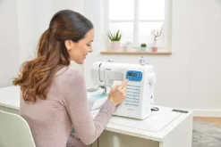 Brother DX70SE Elektronische Nähmaschine -Haushaltswaren Store c73627f666d3980a2b7937feb63340f2