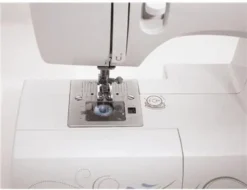 Singer Nähmaschine Talent F 3323 75W Weiß -Haushaltswaren Store c85812b949d4538e32643544be6cdfd4