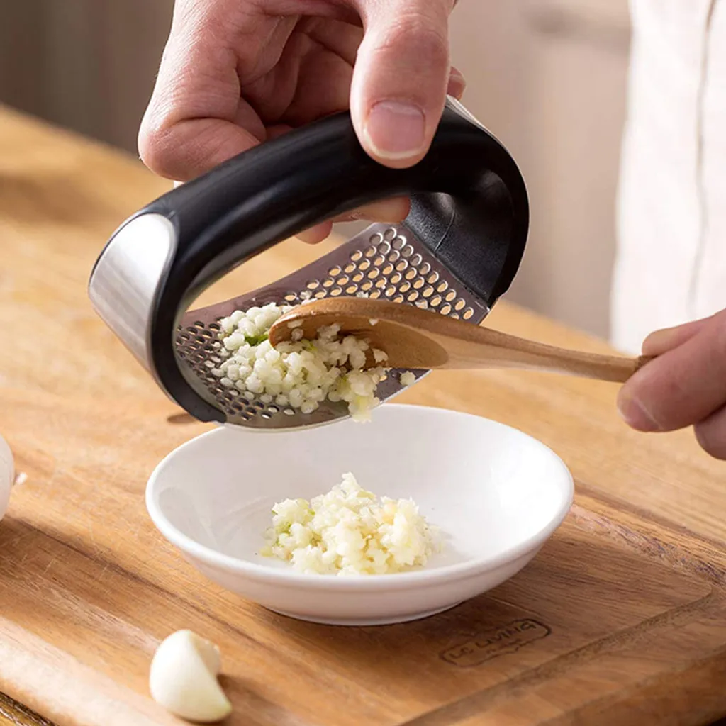 Garlic Press Knoblauchpresse Edelstahl Rostfrei, Knoblauchschneider Spülmaschinenfest Küchenhelfer Mit Silikon Schäler Und Ingwerpresse Bürste 11 Garlic Press Knoblauchpresse Edelstahl Rostfrei, Knoblauchschneider Spülmaschinenfest Küchenhelfer Mit Silikon Schäler Und Ingwerpresse Bürste – Bild 9