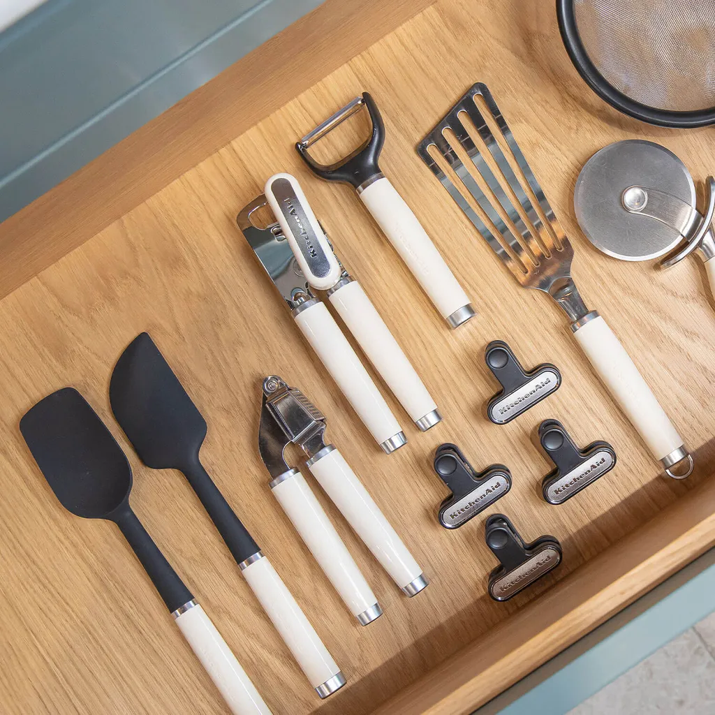 KitchenAid Knoblauchpresse Core Creme 5 KitchenAid Knoblauchpresse Core Creme – Bild 3