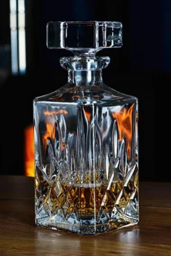 Nachtmann 0091899-0 Noblesse Whisky-Set, 1 X Karaffe/Dekanter + 2 X Whisky-Becher, Klar (1 Set) -Haushaltswaren Store f54f4ef29d5e39abb9456d37baf0a206