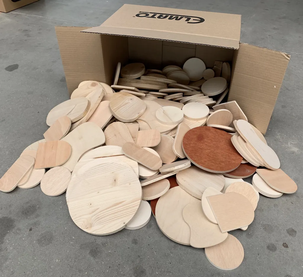 Elmato 13008 Sperrholz Runde Reste Holz Scheiben Bastler Kreise Zuschnitte Gemischt 36Liter 3 Elmato 13008 Sperrholz Runde Reste Holz Scheiben Bastler Kreise Zuschnitte Gemischt 36Liter