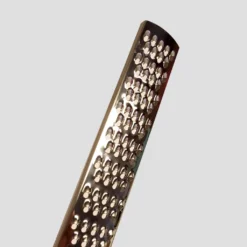 Zitronenreibe Aus Edelstahl | Parmesanreibe [Länge - 32,5 Cm] | Ingwerreibe | Multifunktionaler Zester Reibe [Farbe - Schwarz] - Muskatnuss Reibe | Hobel Reibe Für Schokolade, Käse, Kokosnuss -Haushaltswaren Store f9cf1eb8e25515a9a0b75a158d9e8b74