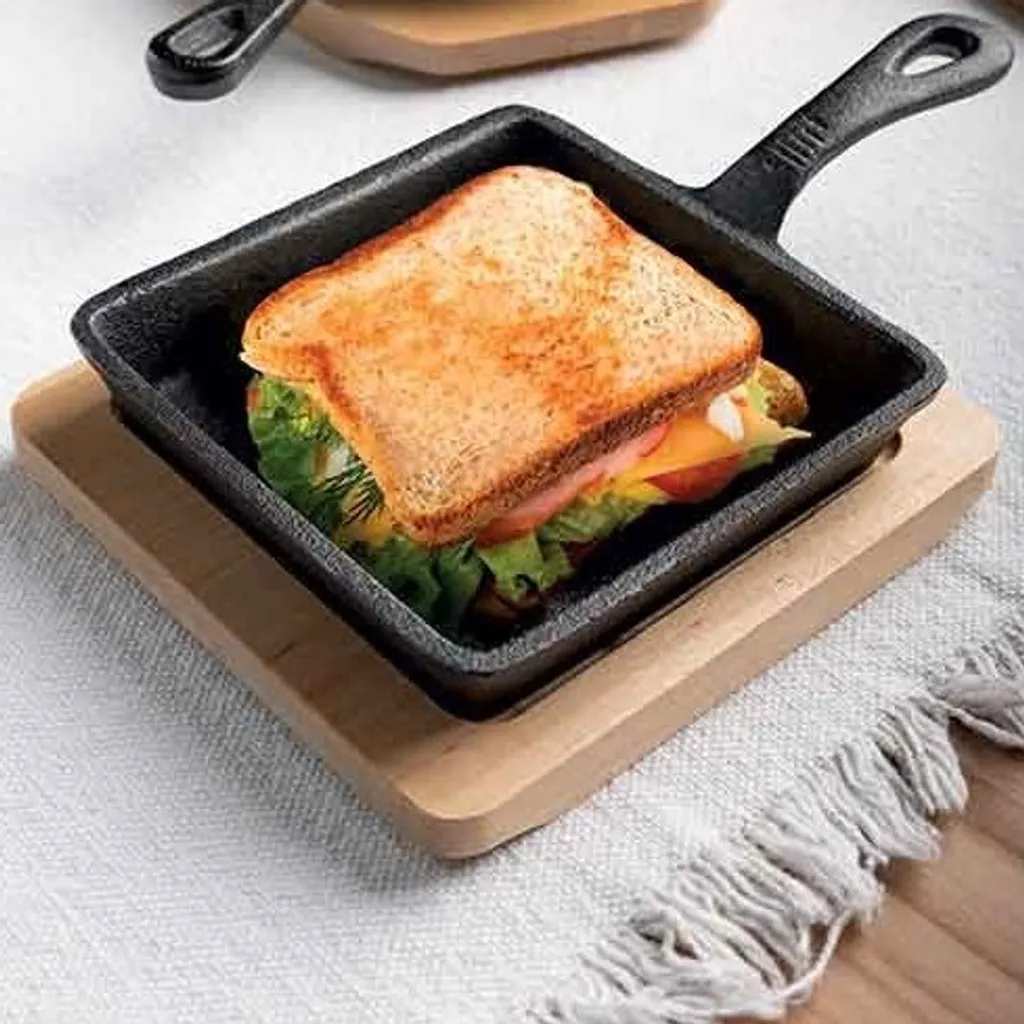 Tognana Porcellane W8458X7FUTA, Quadratisch, Allzweckpfanne, Schwarz, Fusion Taste, Eisenguss, Keramik, Gas, Halogen, Induktion, Versiegelte Platte 4 Tognana Porcellane W8458X7FUTA, Quadratisch, Allzweckpfanne, Schwarz, Fusion Taste, Eisenguss, Keramik, Gas, Halogen, Induktion, Versiegelte Platte – Bild 2